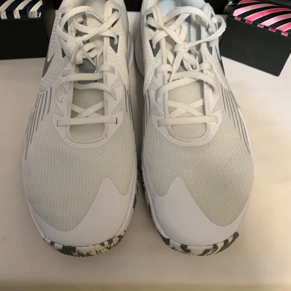 Nike shoes! NWOT!